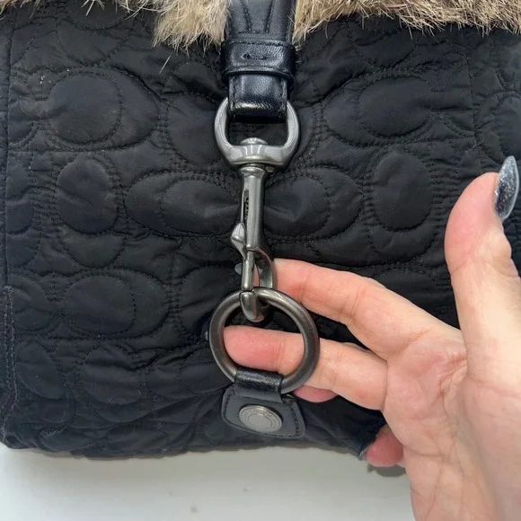 Coach Vintage Black Quilted Fur Trimmed Shoulder Bag Hobo Purse - Picture 15 of 16